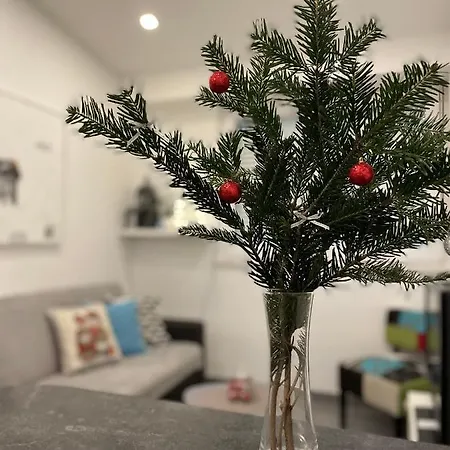 Apartment Banana Youth *