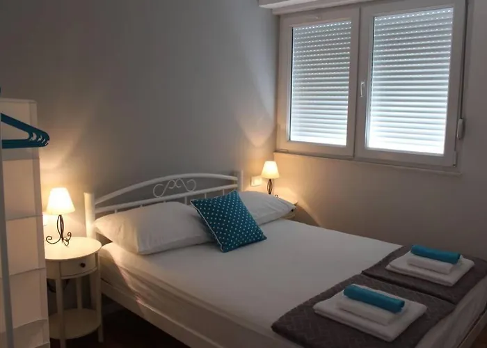 Banana Youth * Split