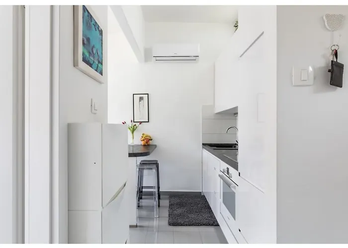 Banana Youth Apartment