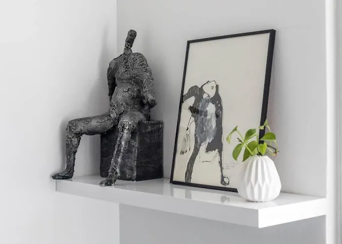 Apartment Banana Youth Split